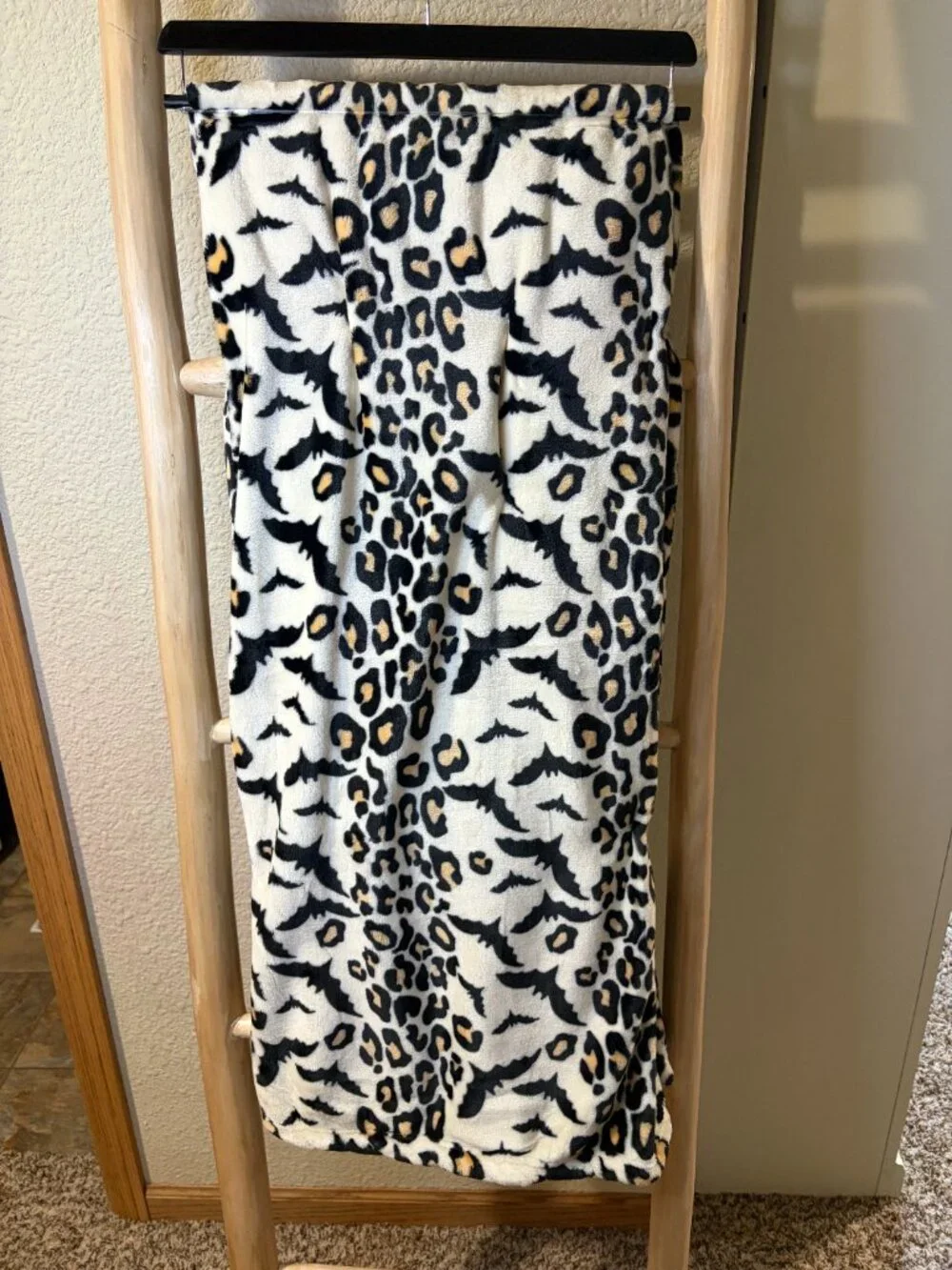Halloween Bat Leopard Print Oversized Plush Throw Blanket 60x70 Spooky Cozy NWT